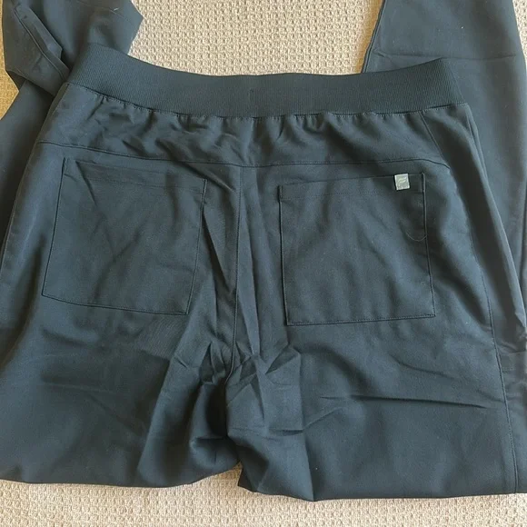 NWOT Fabletics Scrub Pants - Picture 4 of 4